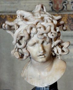 メデューサの頭。大理石、1630 作： Gian Lorenzo Bernini